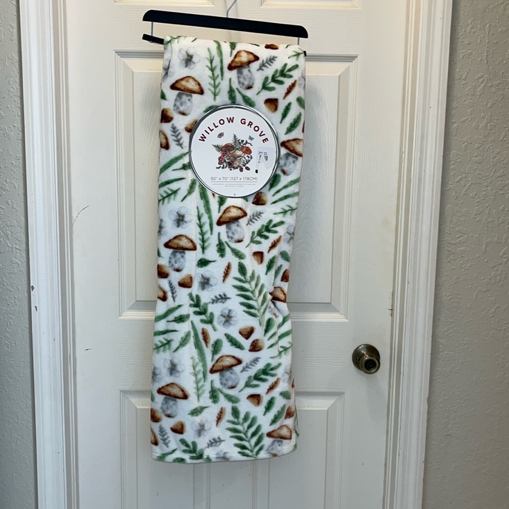 Willow Grove mushroom throw